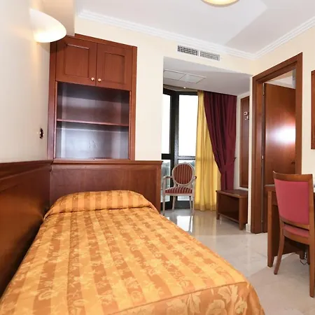Ξενοδοχείο Ristorante Rossemi 3*