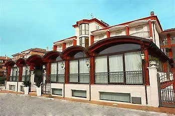 Ξενοδοχείο Ristorante Rossemi 3*